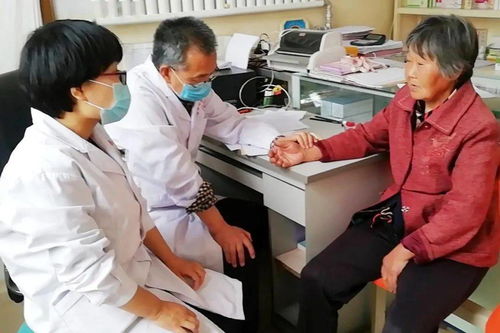 万荣县西村乡卫生院开展家庭医生日宣传咨询服务活动